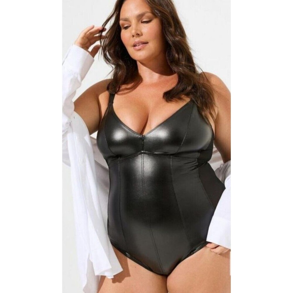 Torrid 1X Black Faux Leather & Mesh Stretch Bodysuit Size 14-16 Edgy Sexy